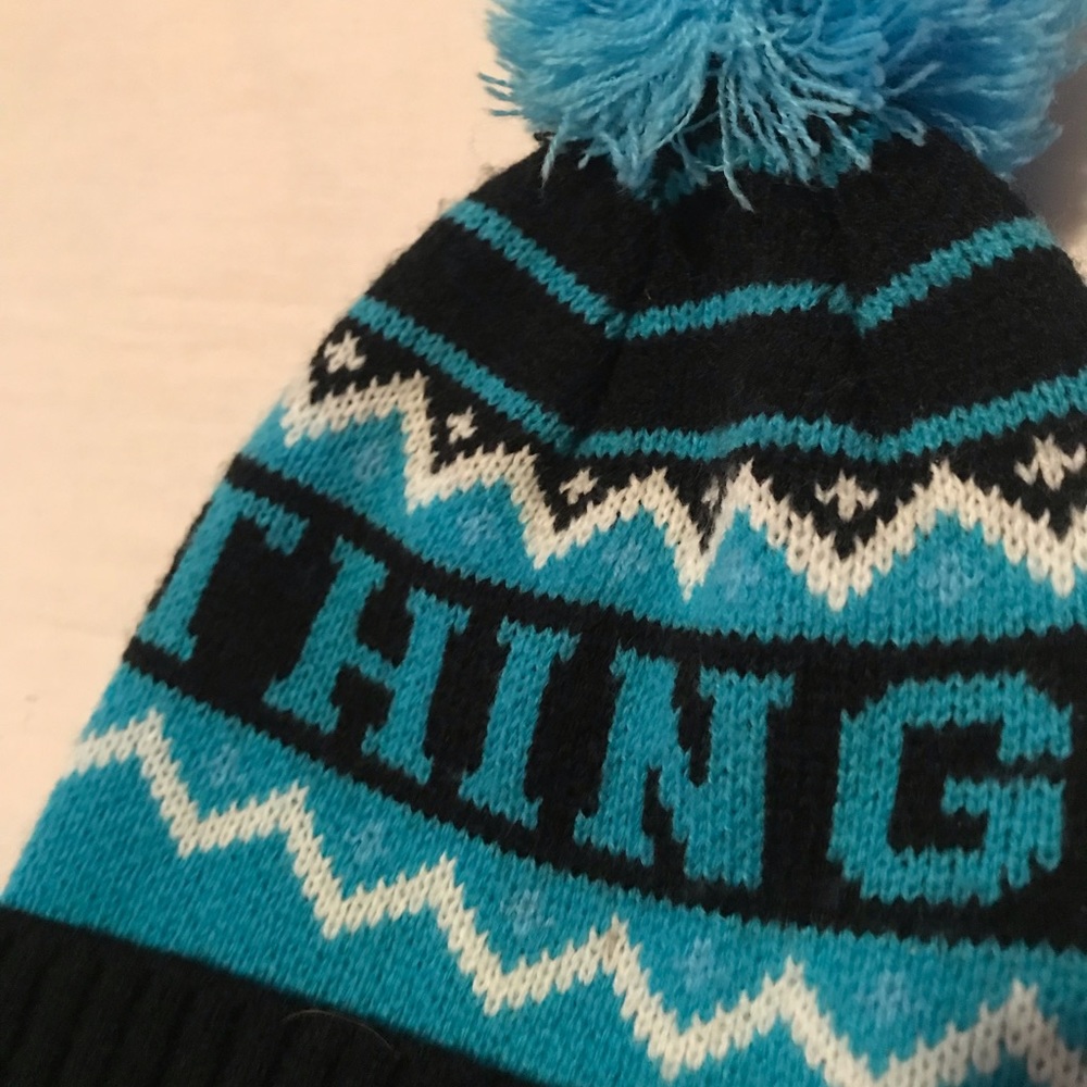 UNISEX CAT & THE HAT KNIT POM HAT